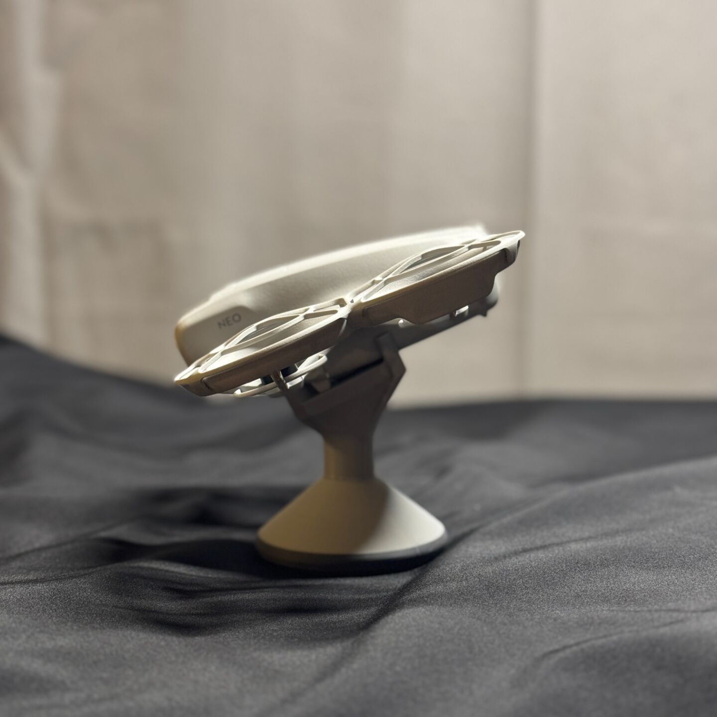 DJI Neo Ekran Standı