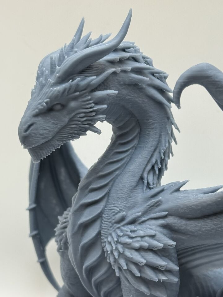 Görkemli Ejderha Figürü