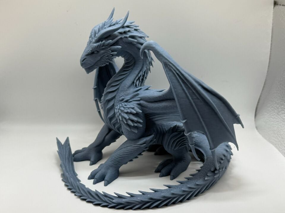 Görkemli Ejderha Figürü
